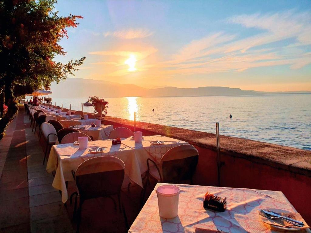 Hotel Monte Baldo E Villa Acquarone Гардоне Ривьера Экстерьер фото