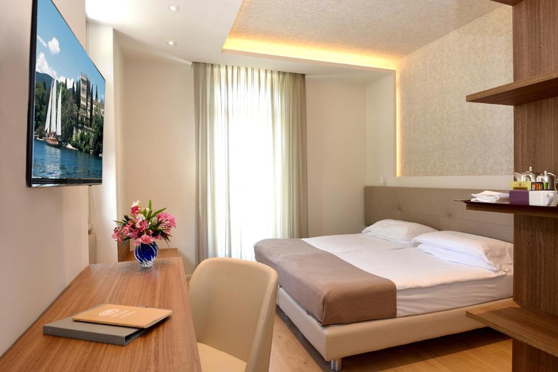 Hotel Monte Baldo E Villa Acquarone Гардоне Ривьера Экстерьер фото
