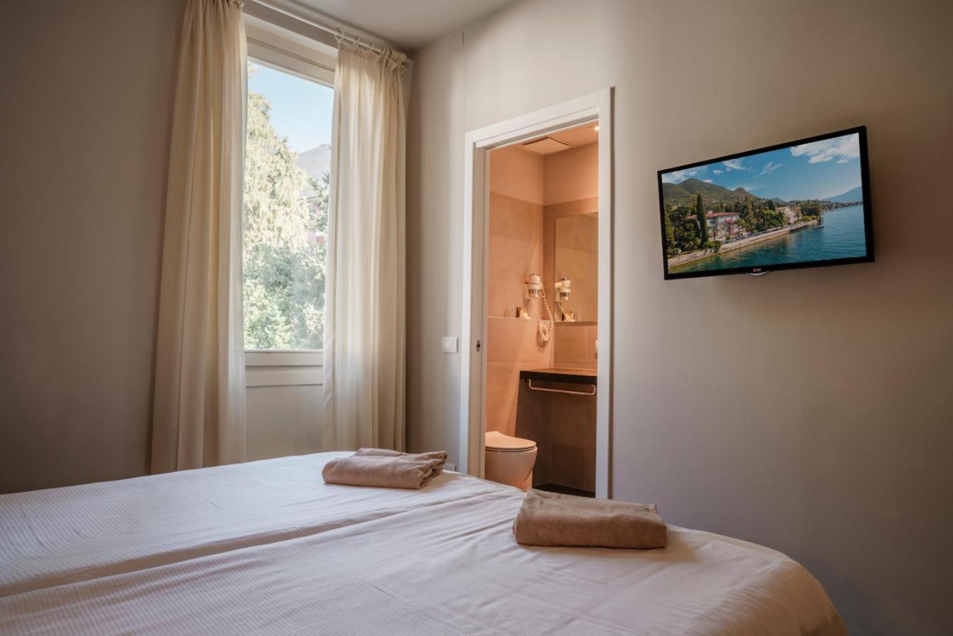 Hotel Monte Baldo E Villa Acquarone Гардоне Ривьера Экстерьер фото