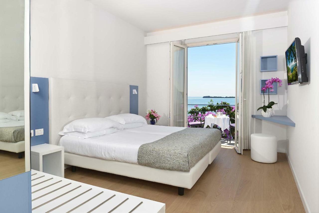 Hotel Monte Baldo E Villa Acquarone Гардоне Ривьера Экстерьер фото